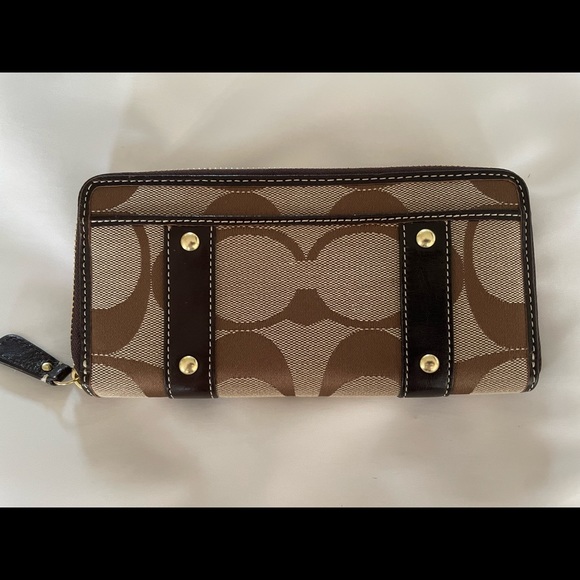 Coach Brown Signature Buckle Zip Around Wallet - Picture 6 of 11